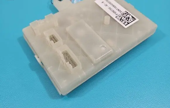 Tesla Model 3 Central body control module P1092755-82-B IMPRK1437691