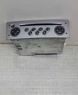 Renault Scenic II - Grand scenic II Radio/CD/DVD/GPS head unit 8200562686
