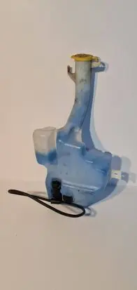Chrysler Town & Country V Windshield washer fluid reservoir/tank