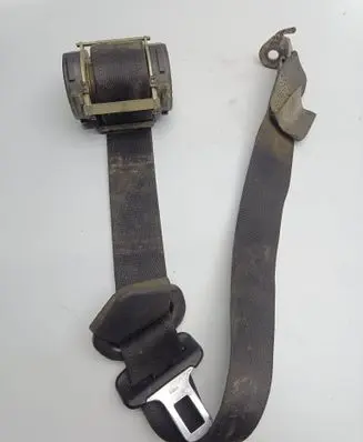 Rear seatbelt