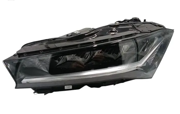 Skoda Superb B9 Headlight/headlamp 3P1941015