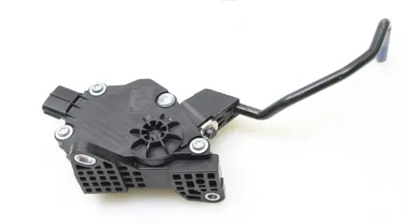 Lexus RX 330 - 350 - 400H Accelerator throttle pedal 7811048111