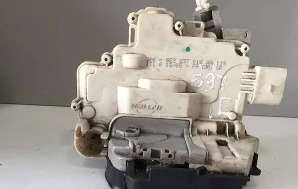 Audi A4 S4 B6 8E 8H Front door lock 8E2837016