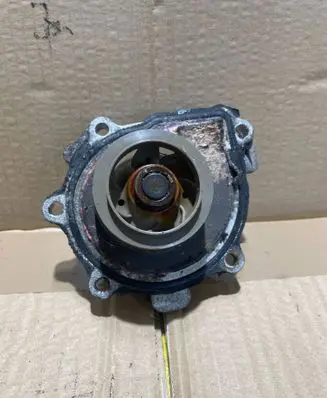 Opel Zafira B Water pump 