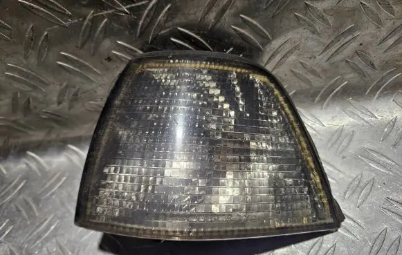BMW 3 E36 Front indicator light 183272B
