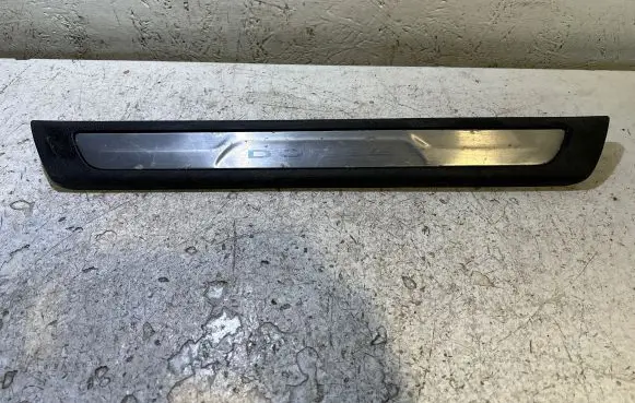 Dodge Durango Side skirt front trim 56DX9AA 101037040BLF 990485295