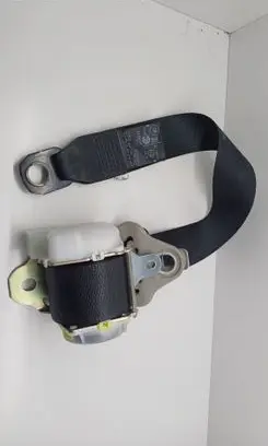 Toyota RAV 4 (XA40) Rear seatbelt 7X4370 0644178 004975