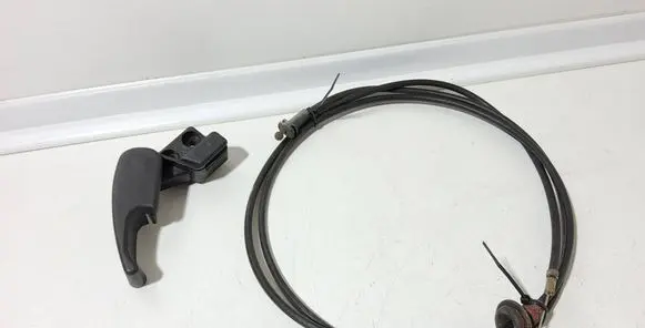 Volkswagen Golf III Engine bonnet (hood) release handle 1H1823533 1H1823531