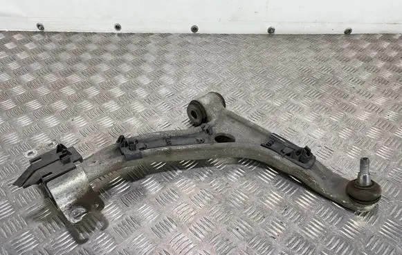 Mercedes-Benz A W176 Front lower control arm/wishbone