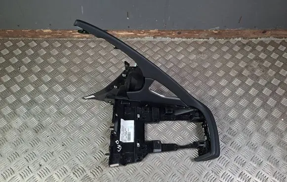 Jaguar E-Pace Other center console (tunnel) element J9C3044G07A L0285989A