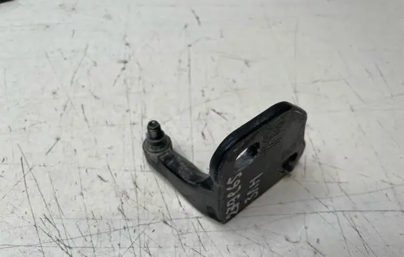 BMW 7 E65 E66 Rear door lower hinge 7017817