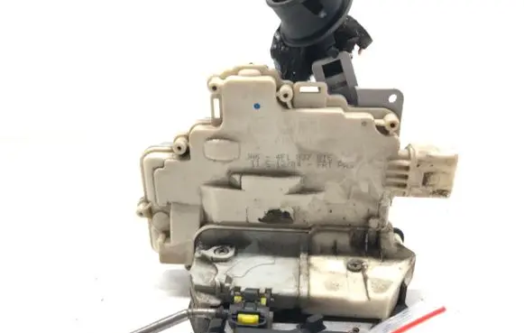 Audi A6 S6 C6 4F Front door lock 4F1837016