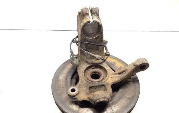 Land Rover Freelander 2 - LR2 Front wheel hub spindle knuckle 