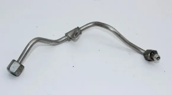 Nissan Juke I F15 Fuel line pipe