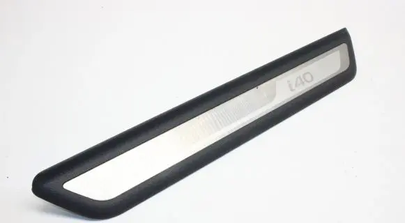 Hyundai i40 Front sill trim cover 858833Z100