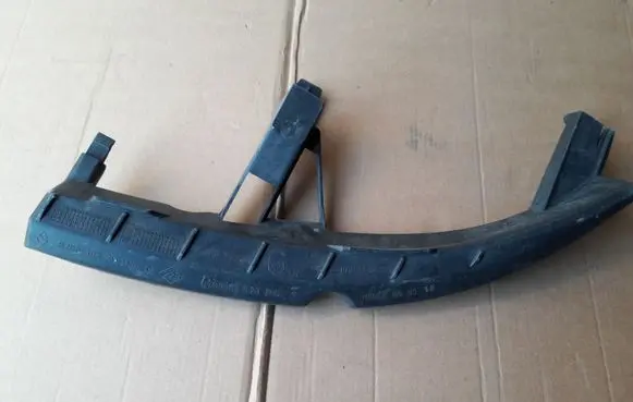 Renault Scenic II - Grand scenic II Front bumper mounting bracket 8200183741