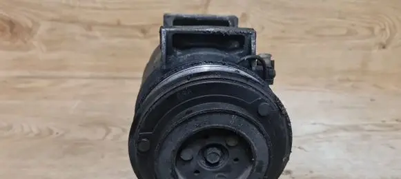 Volvo V70 Air conditioning (A/C) compressor (pump)