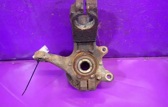 Ford Mondeo Mk III Front wheel hub spindle knuckle