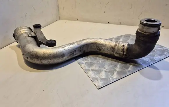 Skoda Octavia Mk2 (1Z) Intercooler hose/pipe 038131111B