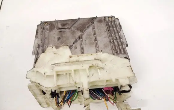 Volvo S80 Engine control unit/module 0281001776 09496667A
