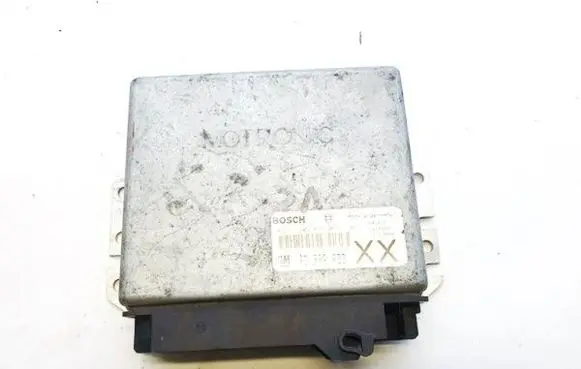 Opel Vectra A Engine control unit/module 90399933 0261203065