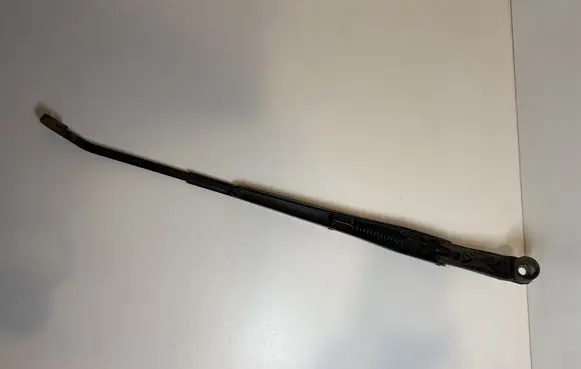 Toyota Land Cruiser (BJ70) Front wiper blade arm 56751BNWB
