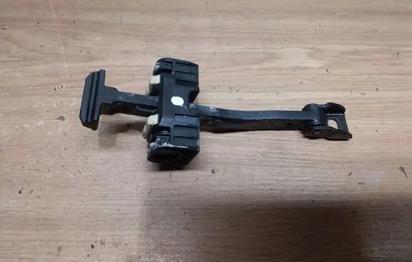 BMW 5 F10 F11 Front door check strap stopper 7182005
