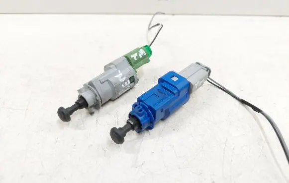 Clutch pedal sensor