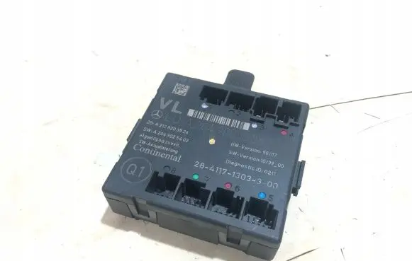 Mercedes-Benz C W204 Door control unit/module 2049001006