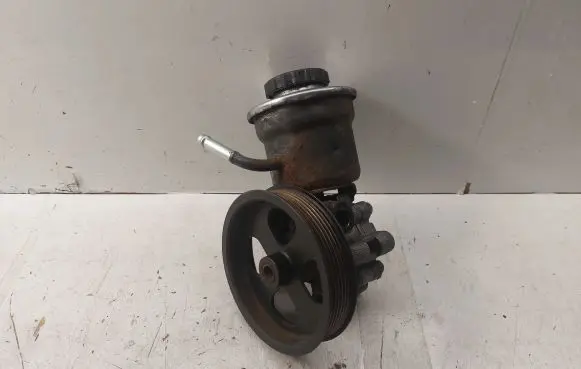 Toyota Corolla Verso AR10 Power steering pump 4431005120 4430522040