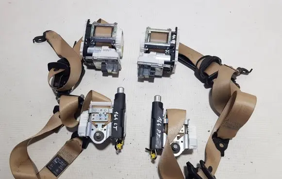 Mercedes-Benz ML W164 Front seatbelt A1648601785DDER A1648601785 A1648601885