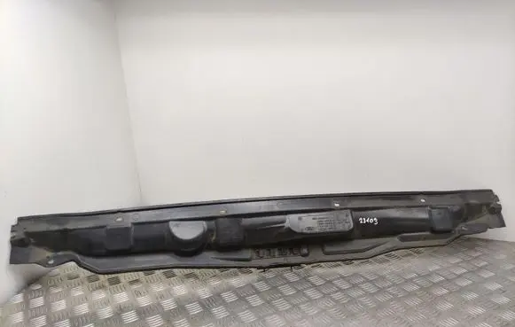 Ford Focus Wiper trim BM51A01628CC