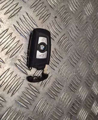 BMW 3 F30 F35 F31 Ignition key/card 8723610