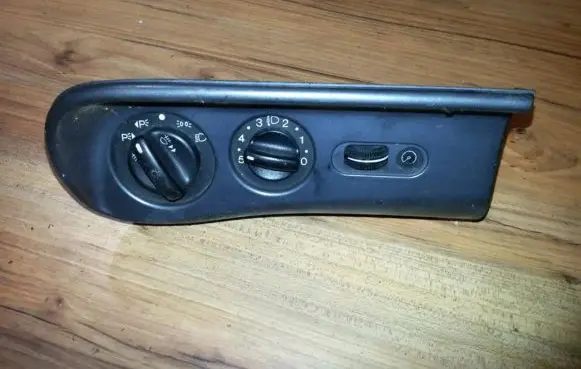 Ford Mondeo MK I Light switch 93bb13k196cc