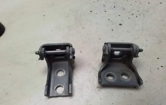 Front door hinge set