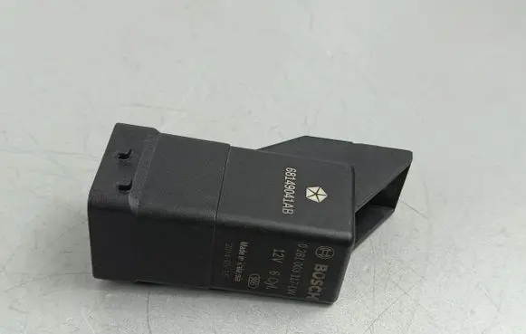 Jeep Grand Cherokee Glow plug pre-heat relay 68149041AB