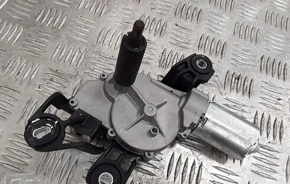 Volkswagen Polo V 6R Rear window wiper motor 