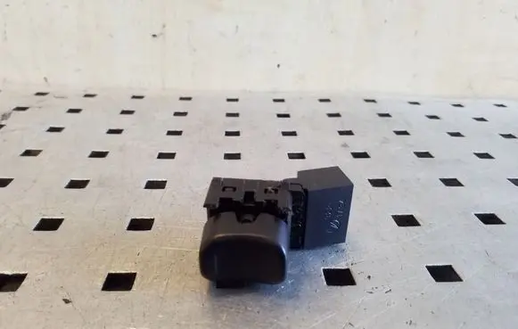 Subaru Forester SG Sunroof switch 3221A34