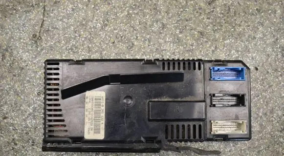 BMW 5 E34 Air conditioning/heating control unit 64118390122 084990050 014292804