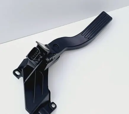 Ford Mondeo Mk III Accelerator throttle pedal 2S719F836DA