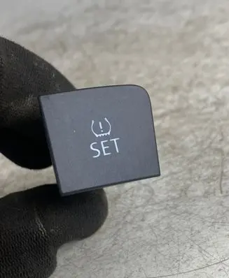 Volkswagen PASSAT CC TPMS reset button 3C0927121D