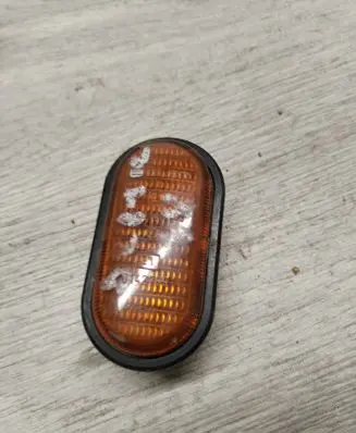 Front fender indicator light