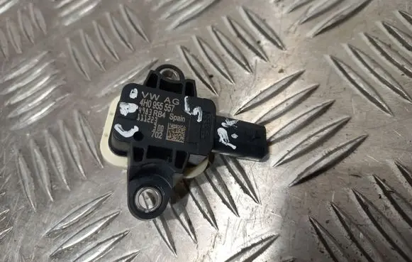 Audi A6 S6 C7 4G Airbag deployment crash/impact sensor 4H0955557