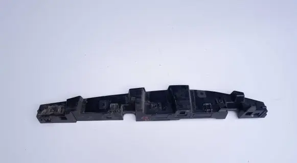 BMW i3 Fender mounting bracket 7299184 18951610