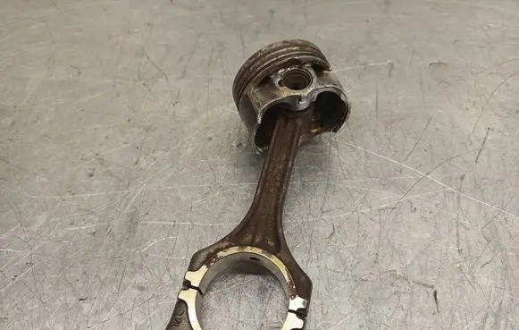 Volkswagen Golf VI Piston with connecting rod 076182