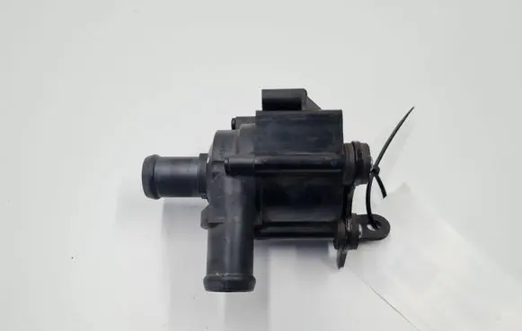 Volkswagen Jetta VI Electric auxiliary coolant/water pump 5C0122063E