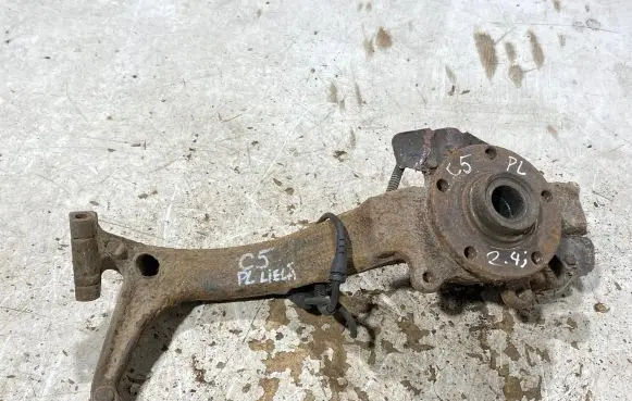 Audi A6 S6 C5 4B Front wheel hub spindle knuckle