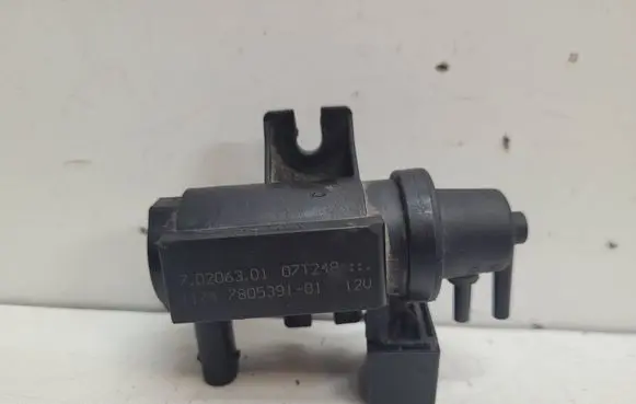 BMW X3 E83 Turbo solenoid valve 70206301 7805391 07T248