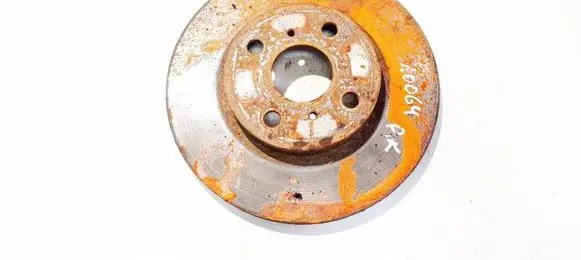 Toyota Yaris Front brake disc ventiliuojamas