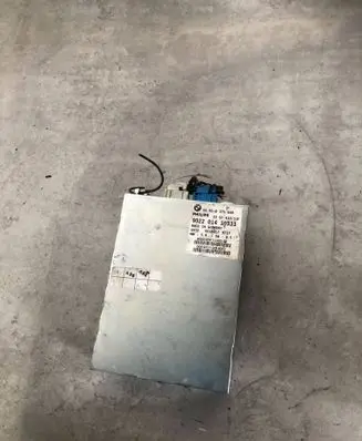 BMW 5 E39 Video control module 8375668 902201410333 6508375668
